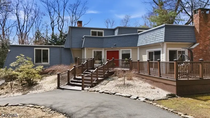947 Franklin Lake Rd, Franklin Lakes, NJ 07417 - #1