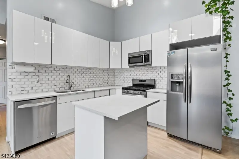 25 Chelsea Ct #25, Franklin Park, NJ 08823 - #2