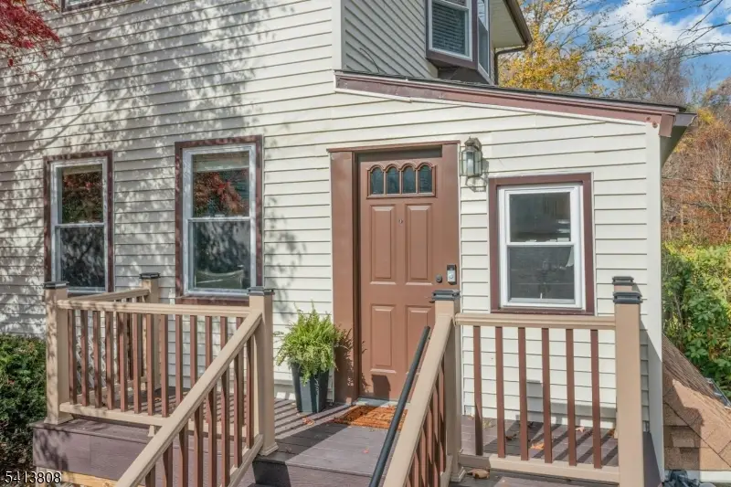 39 Delaware Rd, Upper Greenwood Lake, NJ 07421 - #3