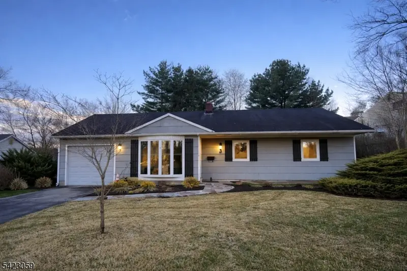 3 Spalding Dr, Livingston, NJ 07039 - #1