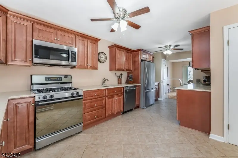 268 Laurel Ct, Whitehouse Station, NJ 08889 - #3