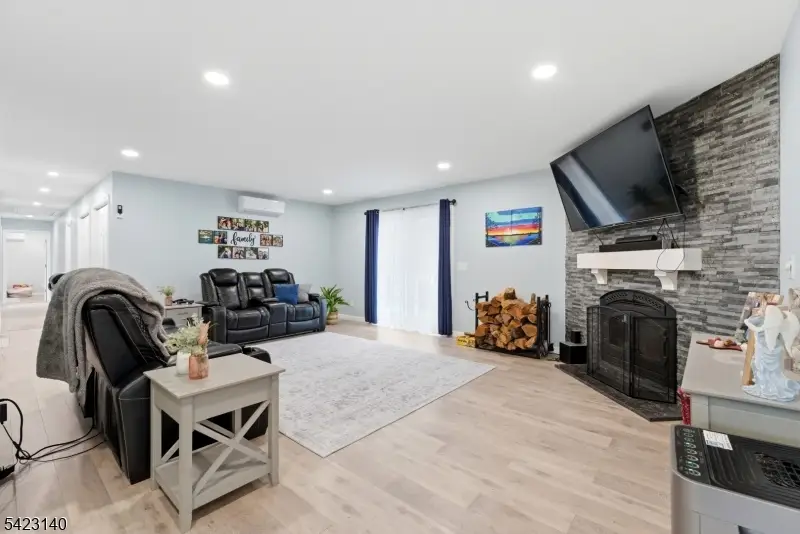 17 Fairmount Rd W, Tewksbury, NJ 07830 - #3