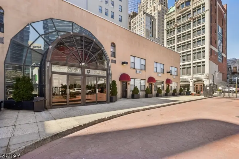 111 Mulberry St #2-V, Newark, NJ 07102 - #1