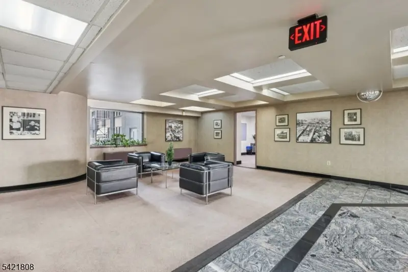 111 Mulberry St #2-V, Newark, NJ 07102 - #3