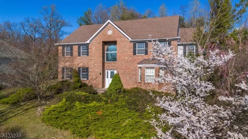 10 Pierson Ct, Mahwah, NJ 07430 - #2