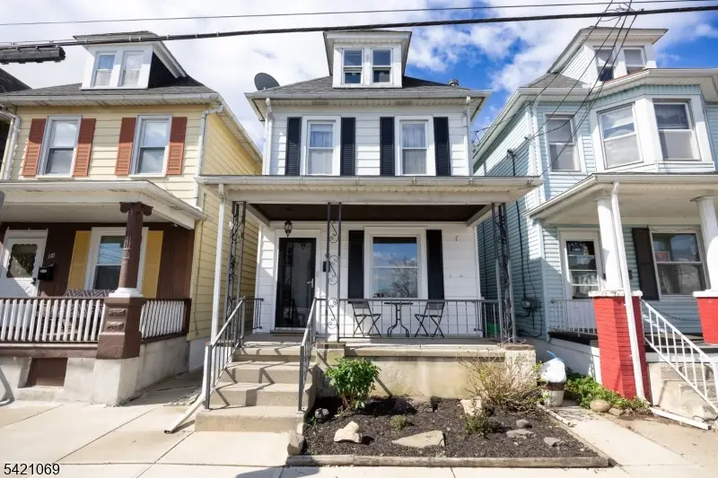 82 Evelyn Ave, Phillipsburg, NJ 08865 - #3