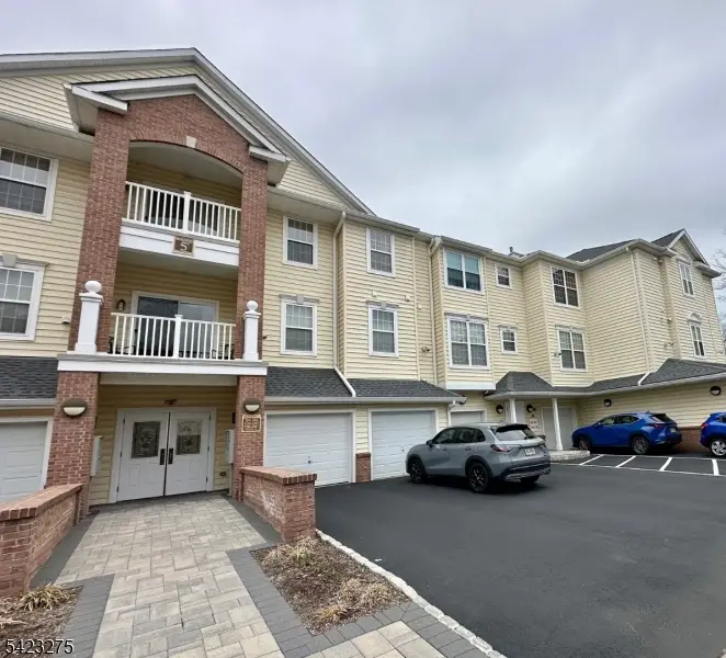 2303 Neville Ct #2303, Franklin, NJ 08873 - #2