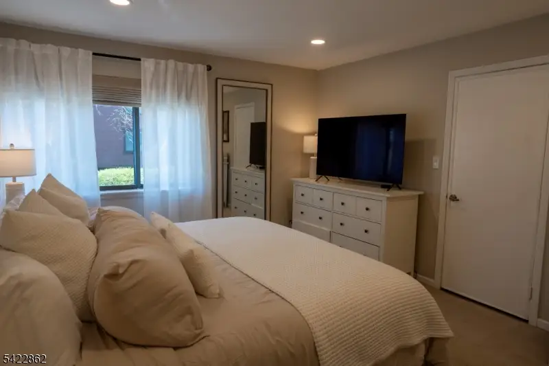 166 Sandcastle Ky #1, Secaucus, NJ 07094 - #2