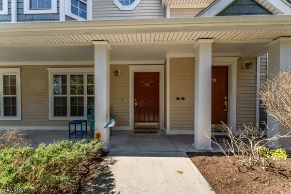 138 Old Farm Dr #138, Allamuchy Twp., NJ 07840