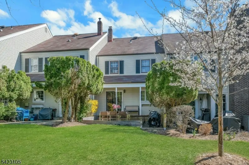 14 Pembroke Dr, Mendham, NJ 07945 - #2