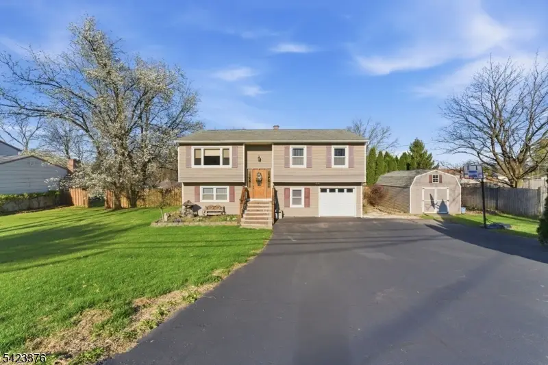 403 Red School Ln, Lopatcong, NJ 08865 - #1