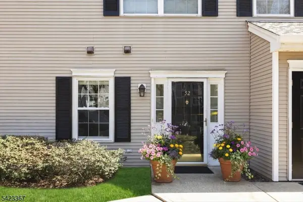 52 Greenbrook Dr #52, Bloomfield Twp., NJ 07003