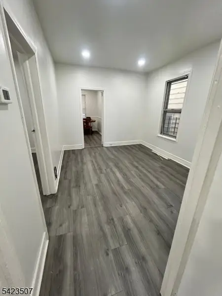 525 Franklin St, Elizabeth City, NJ 07206