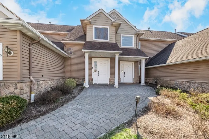 5 Bramble Ct, Hardyston, NJ 07419 - #1