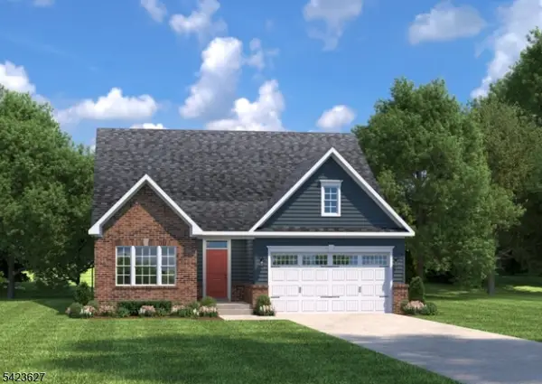 4 Redwood Run, Mansfield Twp., NJ 07865