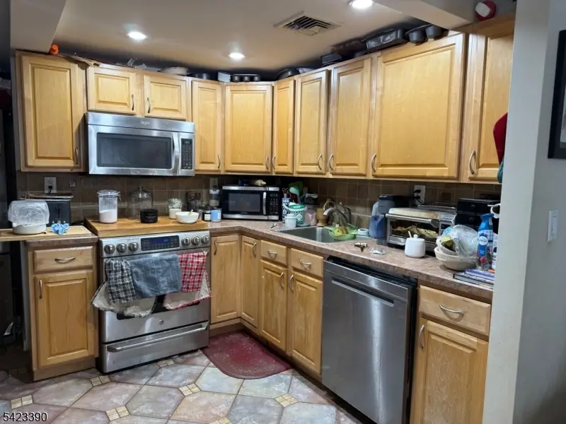 12 Storms Ave, Haskell, NJ 07420 - #3