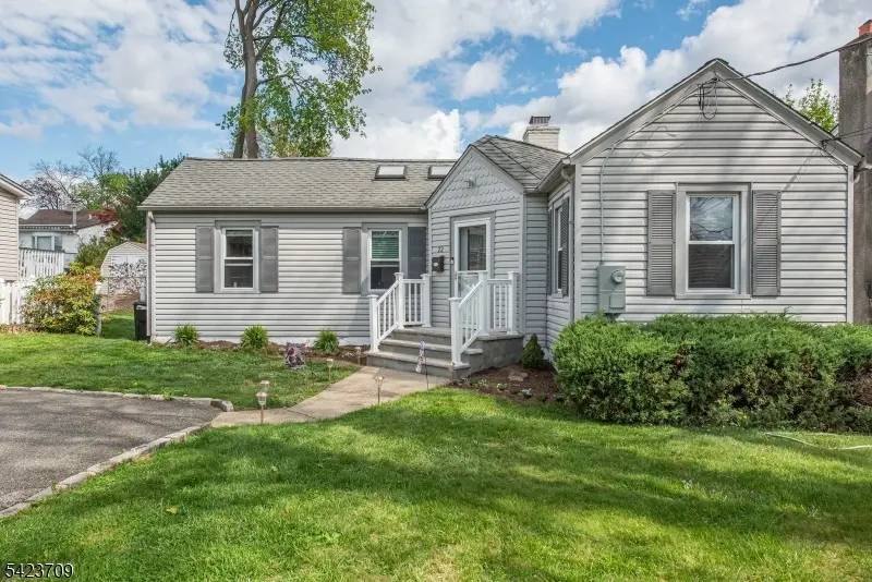 22 Tioga Ave, Lake Hiawatha, NJ 07045 - #1