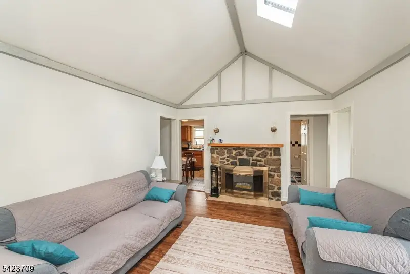 22 Tioga Ave, Lake Hiawatha, NJ 07045 - #3