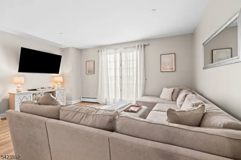 100-31 Shearwater Ct #31, Jersey City, NJ 07305 - #2