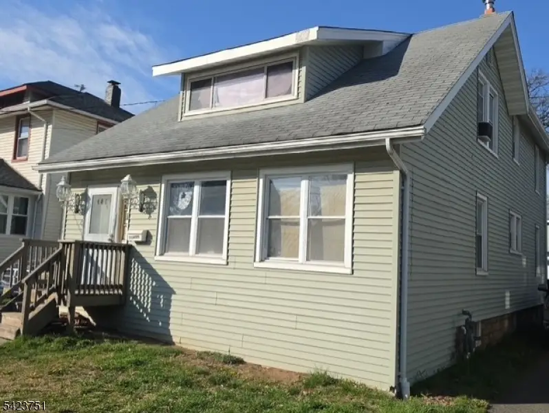 427 Robins St, Roselle, NJ 07203 - #1