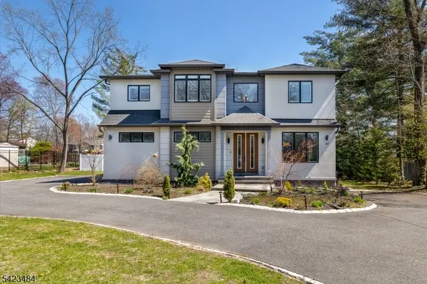 57 Walnut St, Livingston Twp., NJ 07039