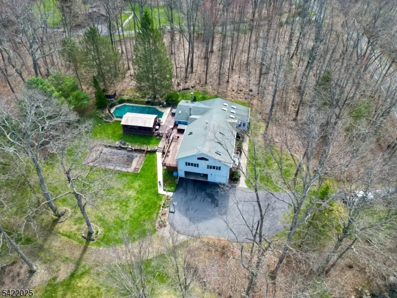 202 Millbrook Rd, Hardwick, NJ 07825 - #3