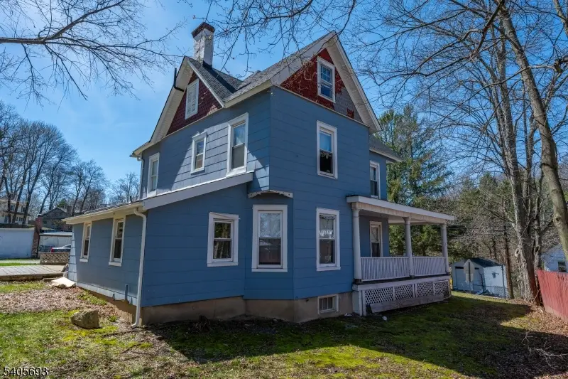 223 Main St, Newton, NJ 07860 - #3