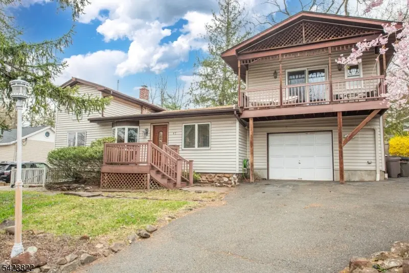 47 Laurel Dr, Packanack Lake, NJ 07470 - #2