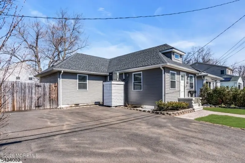 469 Center Ave, Port Monmouth, NJ 07748 - #3