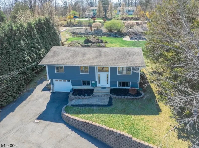 19 Valley Dr W, Glenwood, NJ 07418 - #1