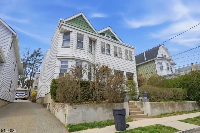 27 Longview St, West Orange, NJ 07052 - #2