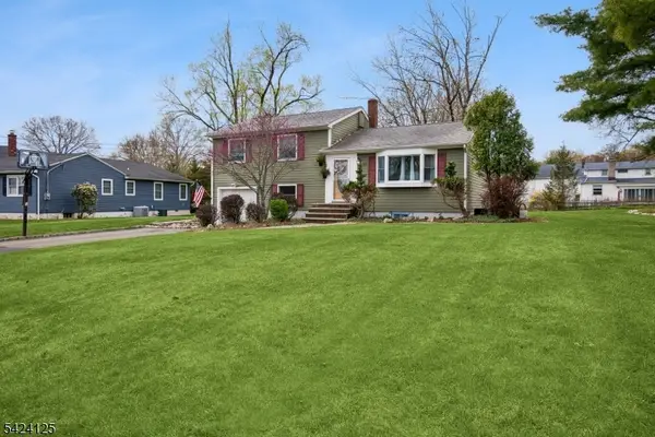 30 Crescent Dr, Hanover Twp., NJ 07981