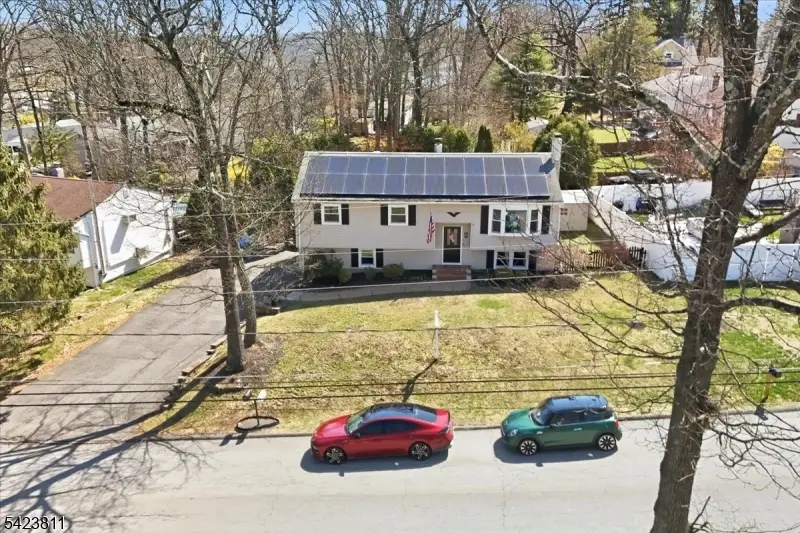 38 Holiday Dr, Hopatcong, NJ 07843 - #2