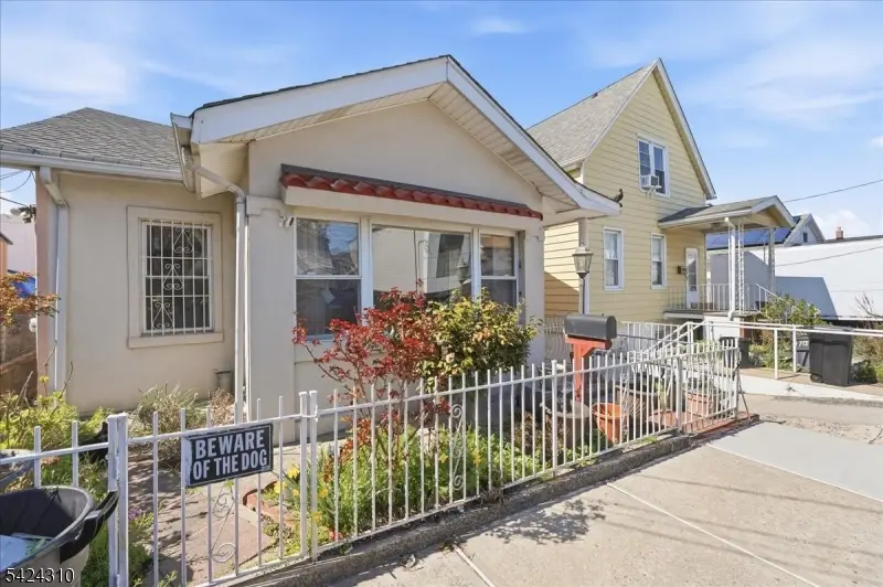 4701 Aschoff Pl, North Bergen, NJ 07047 - #2