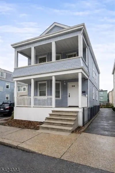 64 N 13th St, Newark City, NJ 07107