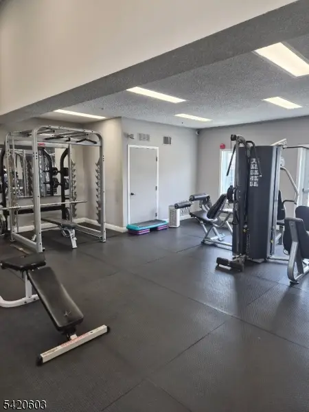 16 Dunbar Court, The Hills, NJ 07921 - #3