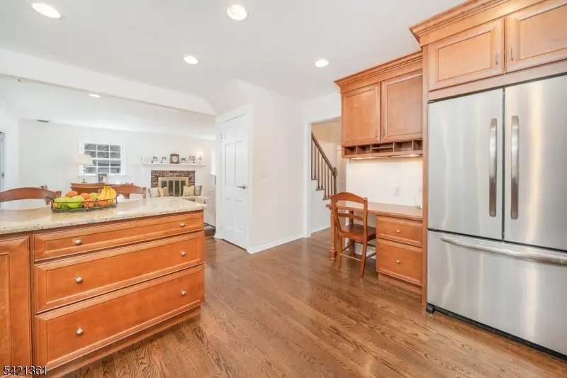 126 Wentworth Dr, Berkeley Heights, NJ 07922 - #3