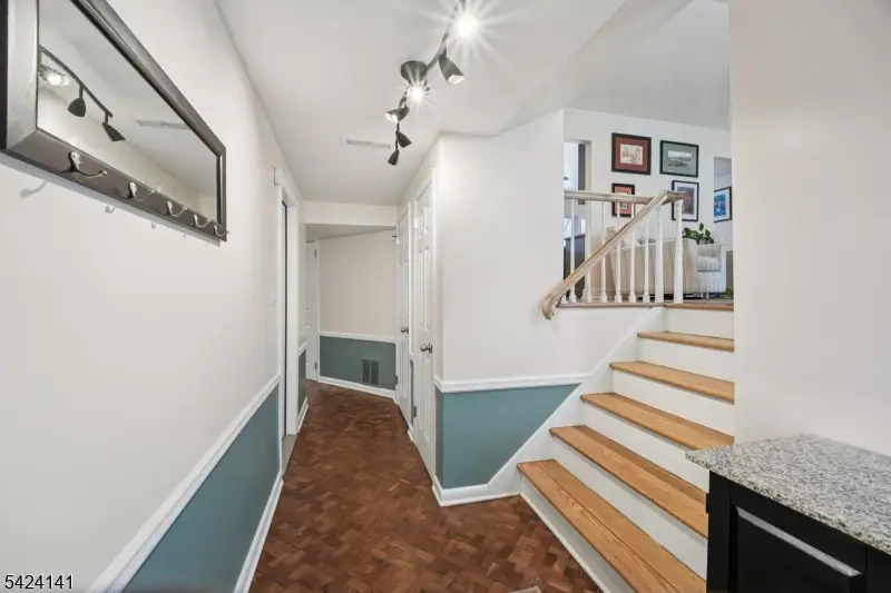 7 Archer Ln, Scotch Plains, NJ 07076 - #3