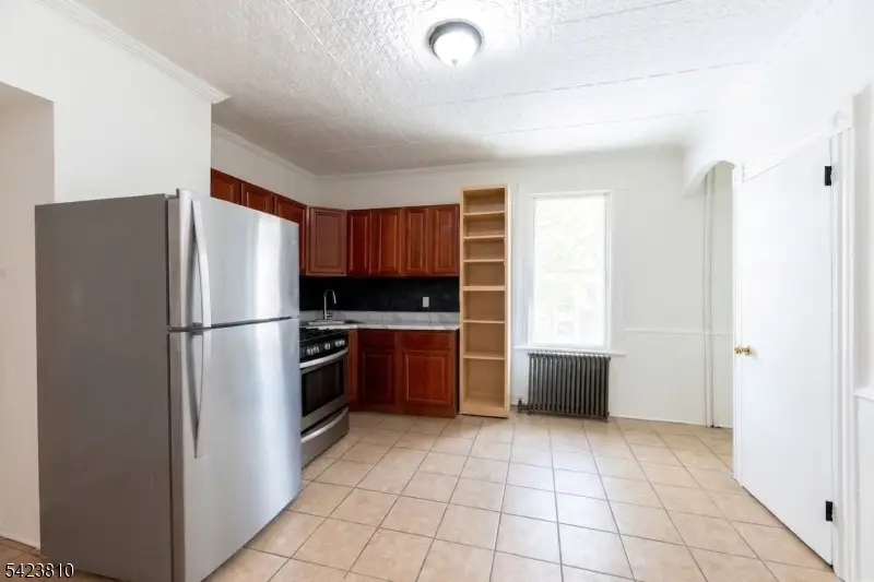 76 N 4th St, Paterson, NJ 07522 - #3