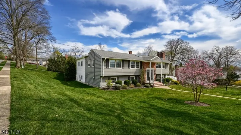 84 Brandon Ave, Wayne, NJ 07470 - #2