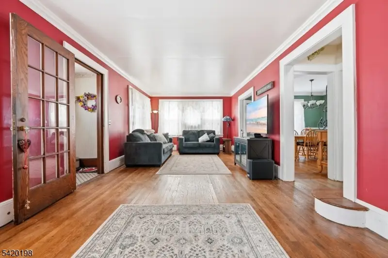 27 Reservoir Pl, Belleville, NJ 07109 - #3