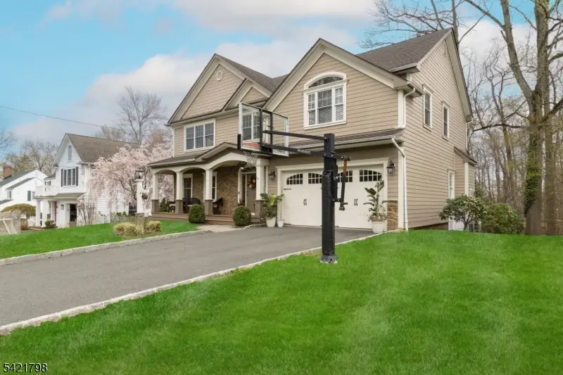 29 Sunnywood Dr, Westfield, NJ 07090 - #2