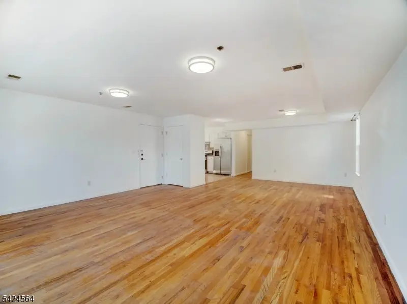 54-56 Bragaw Ave #3, Newark, NJ 07112 - #2