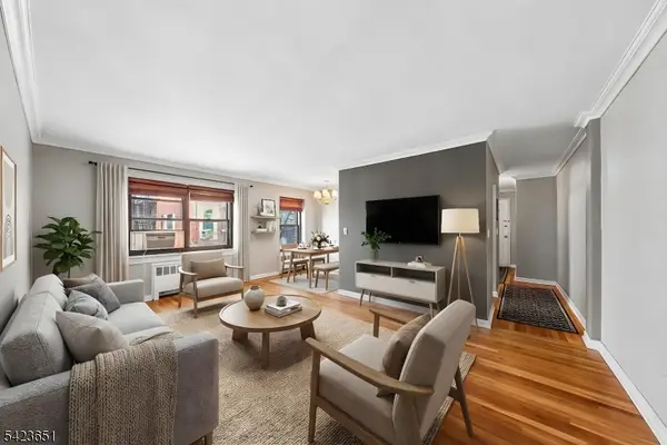 241 E Main St #2B, Bergenfield Boro, NJ 07621