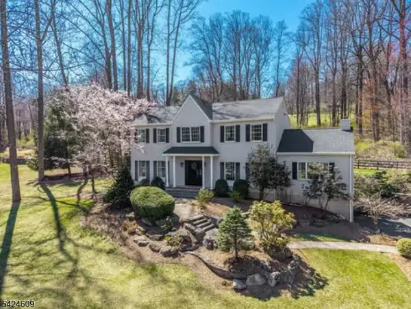 11 Devonald Dr, Bethlehem Twp., NJ 08809