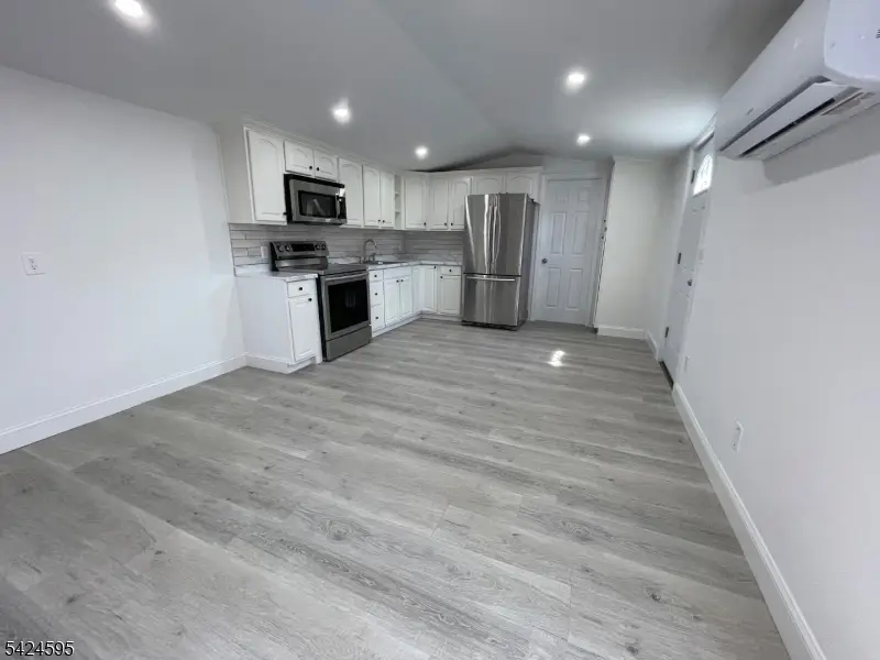 10 3rd St, Wayne, NJ 07470 - #2