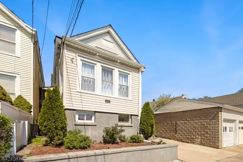 335 N 9th St, Prospect Park, NJ 07508 - #3