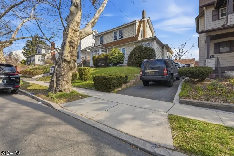 819-821 Lyons Ave, Irvington, NJ 07111 - #2