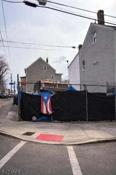 74 Oak St, Paterson, NJ 07501 - #2