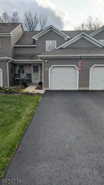 24 Sundance Ter, Hardyston, NJ 07419 - #2